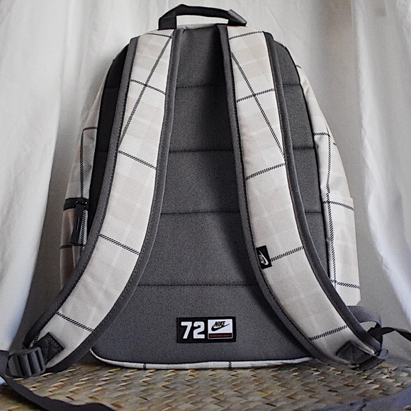 🚨SOLD🚨 Nike Backpack - Picture 3 of 8